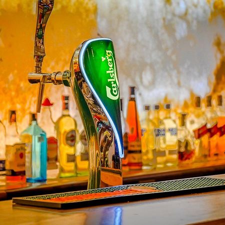 Envy Hotel Durres Bagian luar foto