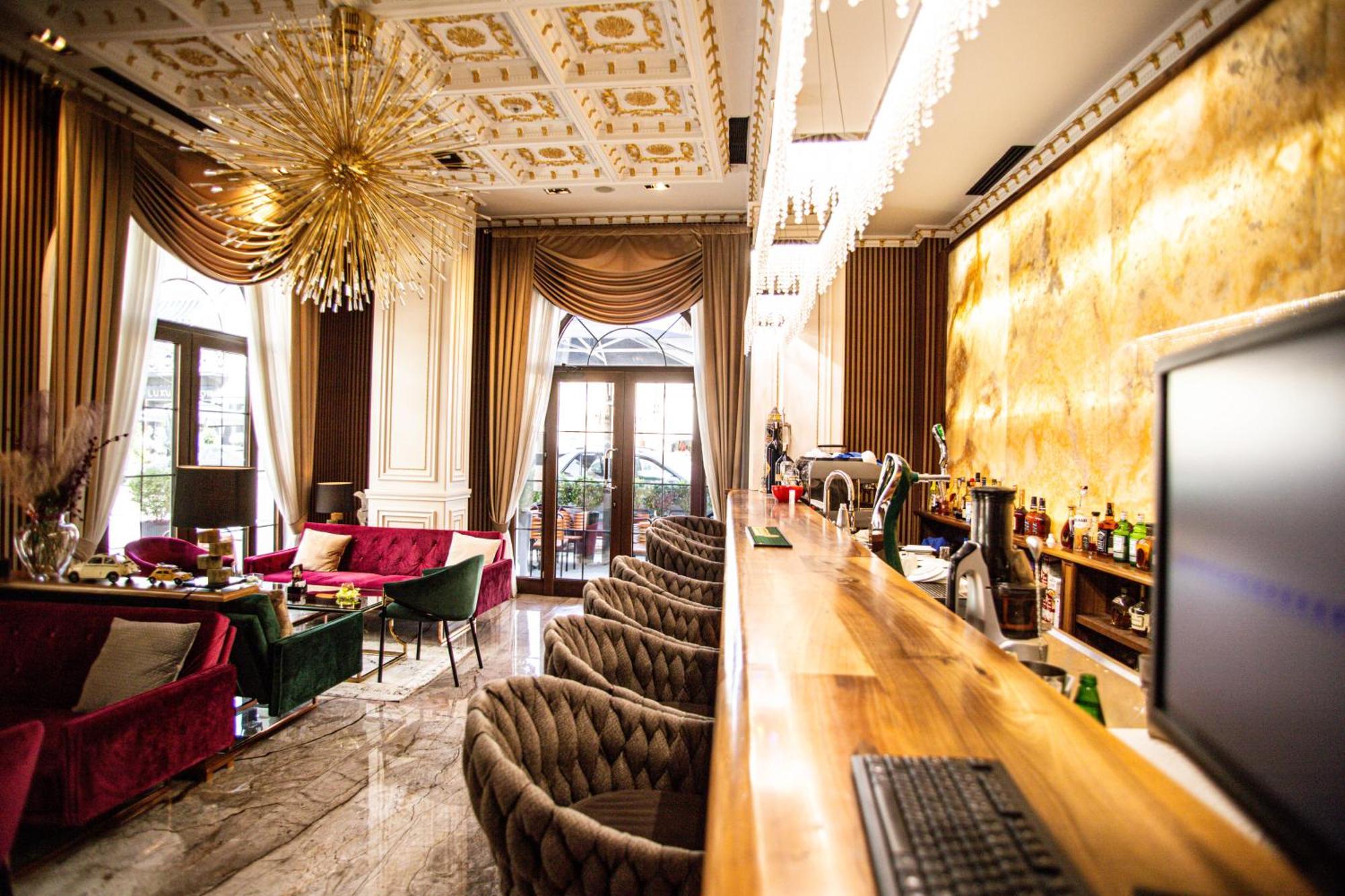 Envy Hotel Durres Bagian luar foto
